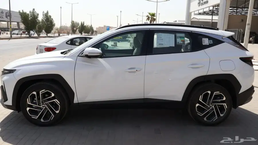 توسان بريميوم 2025 4