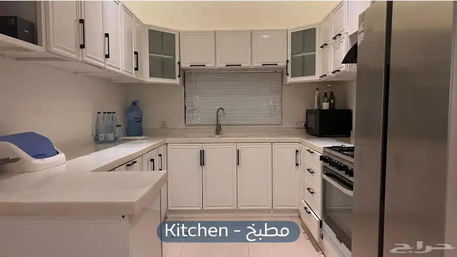 شقة مؤثثة للايجار في حي عرقة 8