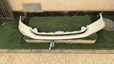 باب سواق ورفرف وصدام خلفي جيب في اكس ار موديل 2009 4