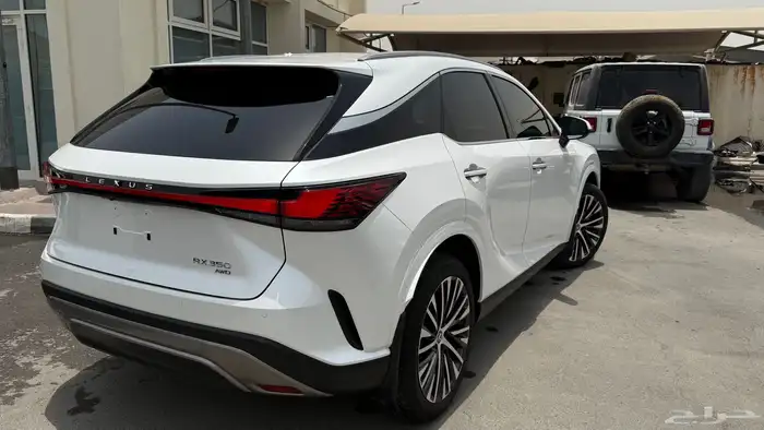لكزس RX بانوراما موديل 2025في الامارات 3