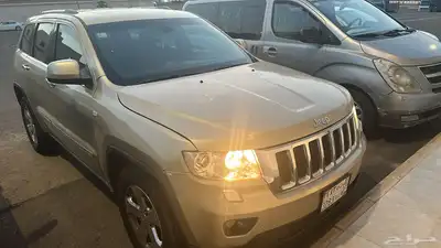جيب جراند شيروكي موديل 2012 ماشية 195 فل كامل توني مصينها 0