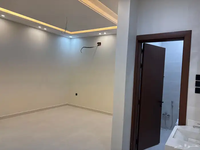 عمارة مكونة من ست شقق للتمليك المحاله مخطط745 حي الزهور 7