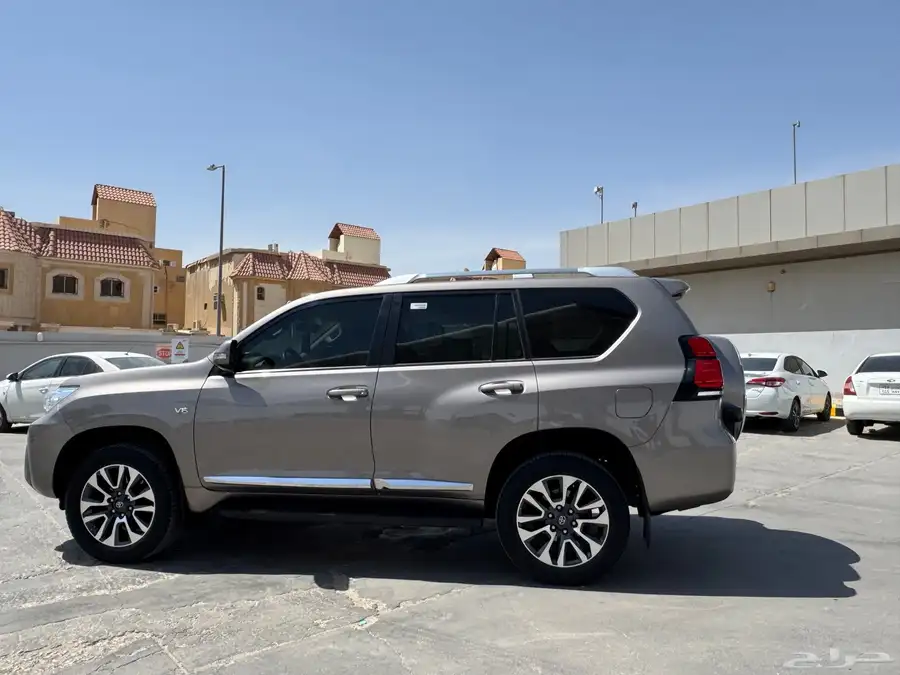 برادو2022فل كامل 6سلندر 9