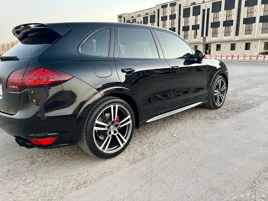 بورش كايين gts 2013 مع لوحه مميزه للبيع باللوحه او بدون 4