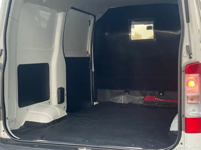 تويوتا لايت اس 2023 بنزين 12