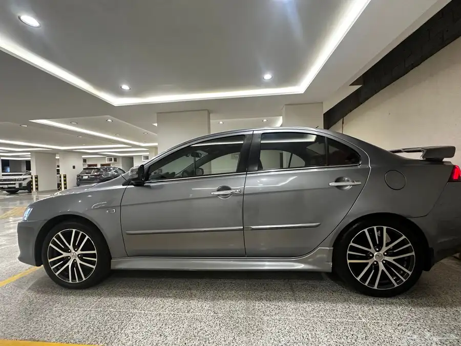 متسوبيشي لانسر GT 7