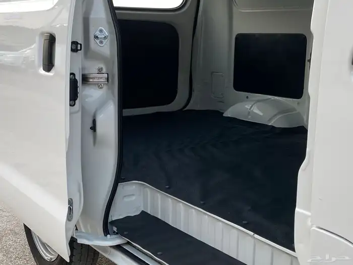 تويوتا لايت اس 2023 بنزين 11