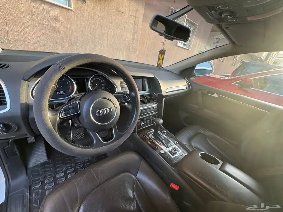 Audi Q7 6