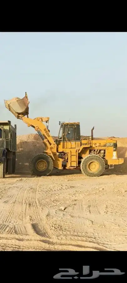للإيجار معدات ثقيله صبيز رمل احمر حفر وترحيل 5