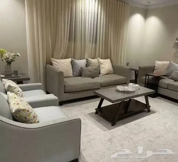 فيلا مع شقه للبيع نظيفه 2