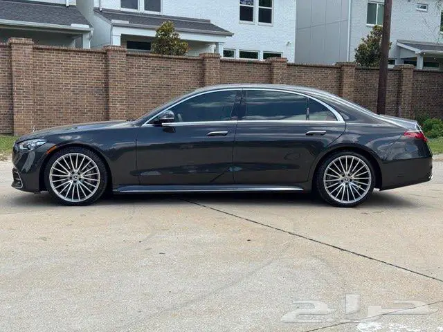 مرسيدس S580 2021 بحالة الجديد وسعر مميز 3