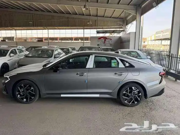 كيا كي 5 GT لاين موديل 2025 1