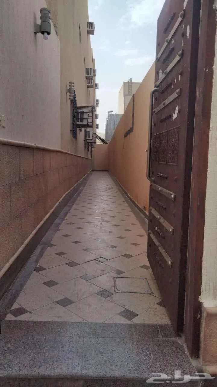 شقة عزاب للمهندسين4غرف حي الملز4500شهري شامل كهرب وتكييف 9