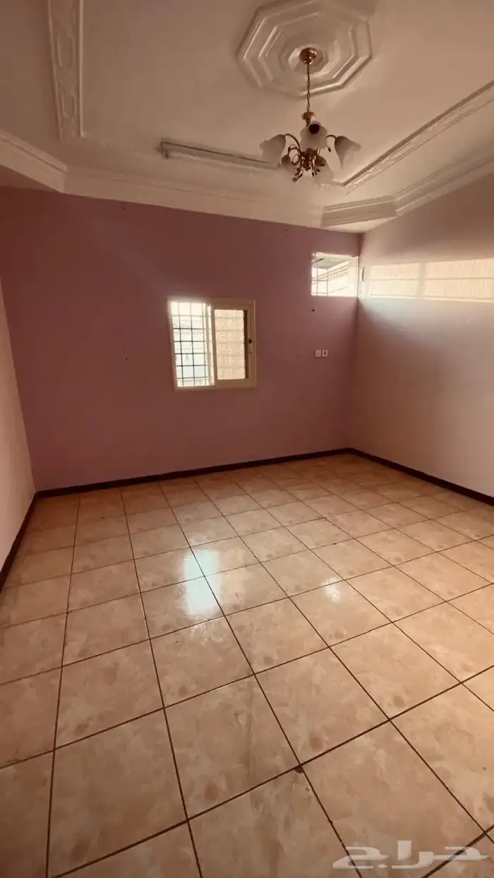 شق كبيرة عوائل للايجار 5غرف وصالة بمنافعها 2