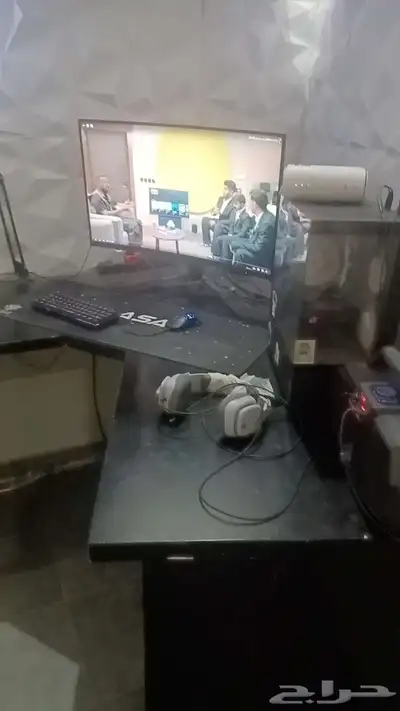 طاولة قيمنق كبيره وقويه جدا 2