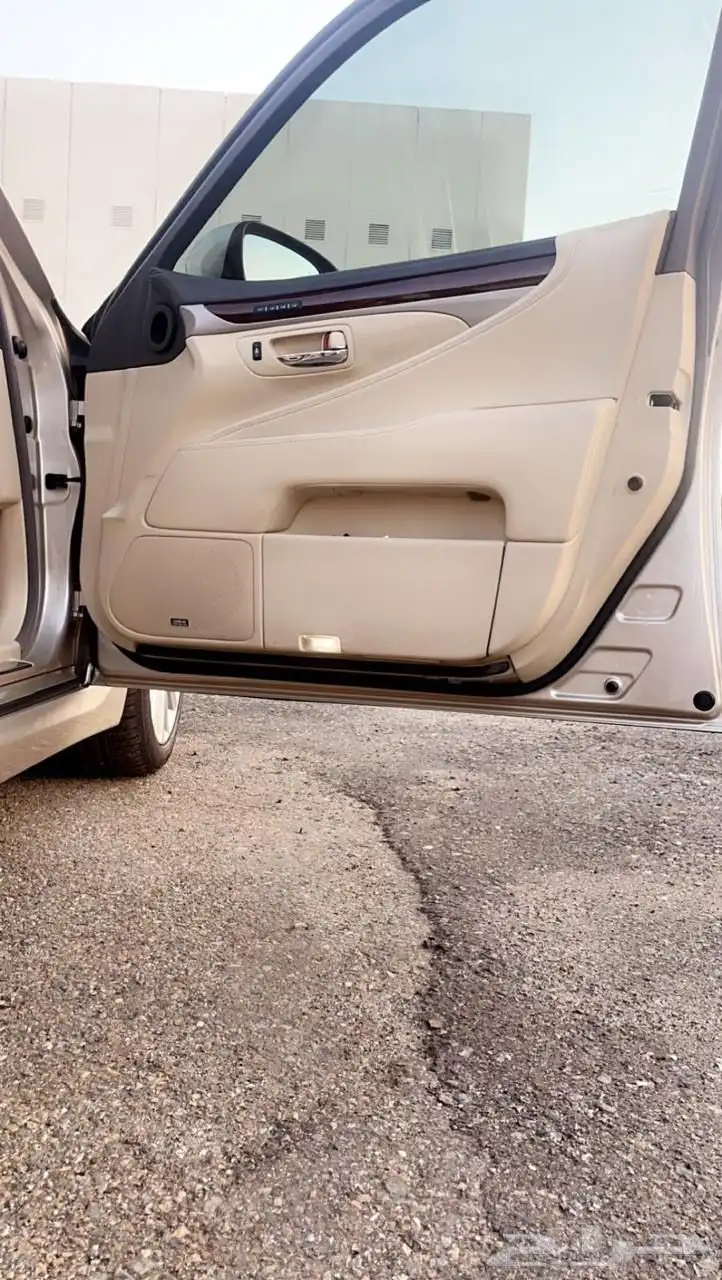 لكزس LS460 شورت 2015 26