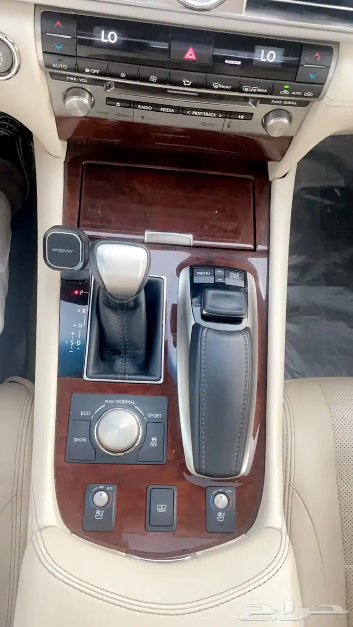 لكزس LS460 شورت 2015 34