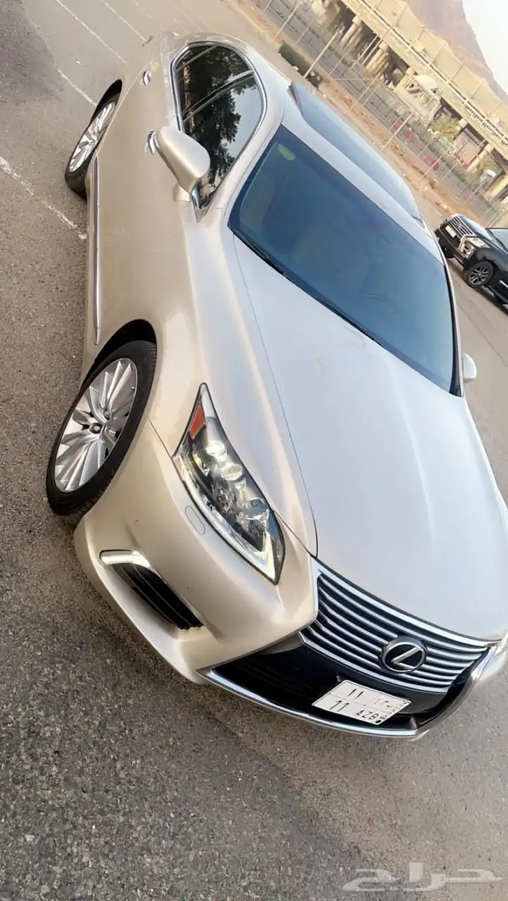 لكزس LS460 شورت 2015 17