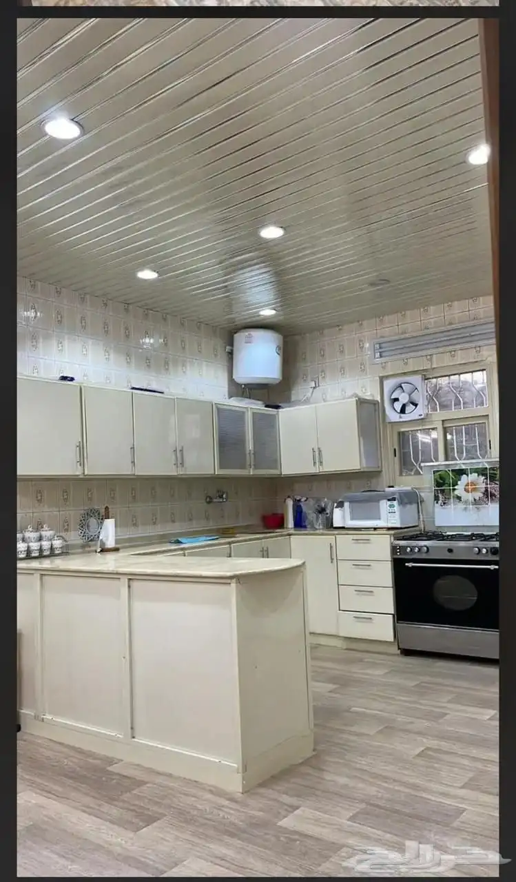 بيت السحاب 2