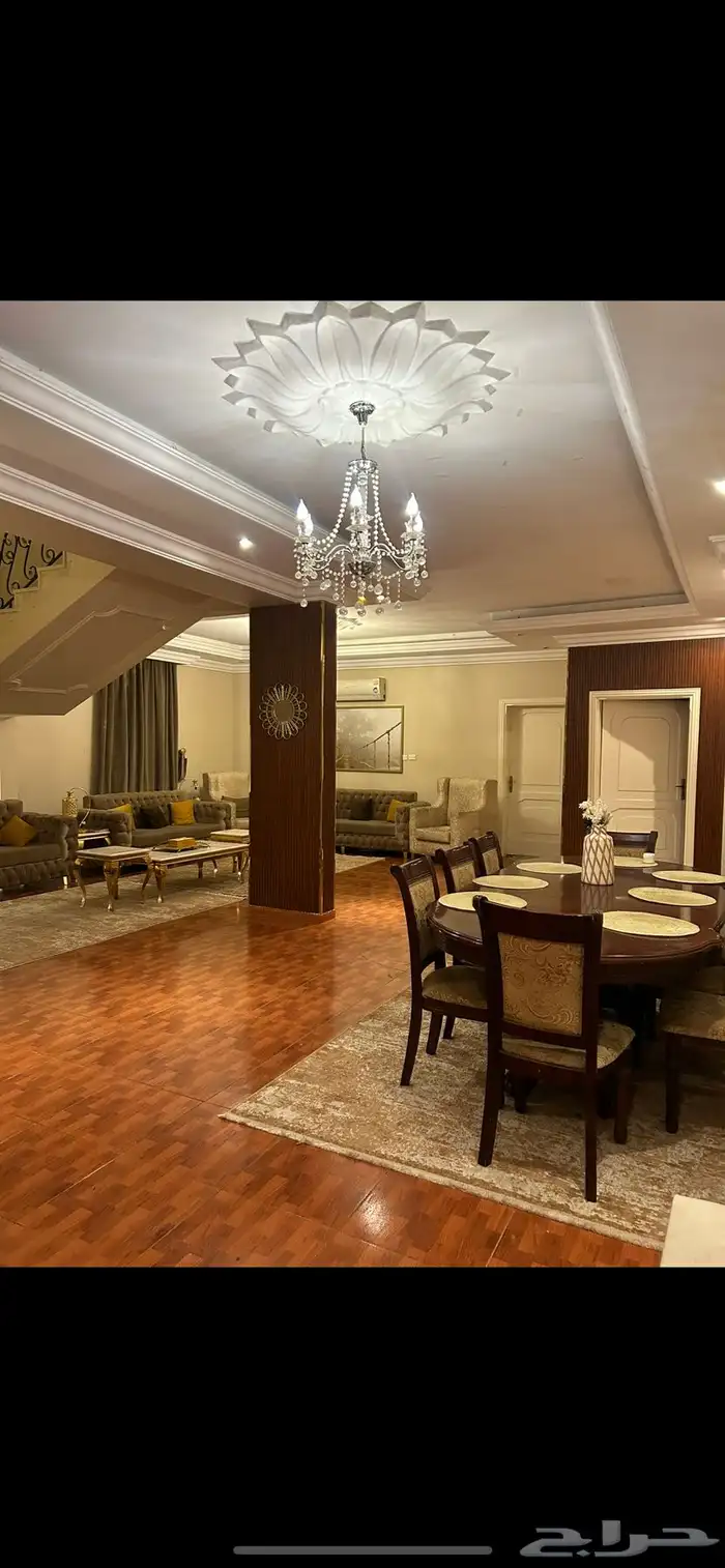 طاولة  طعام من العمر 8 كراسي 3