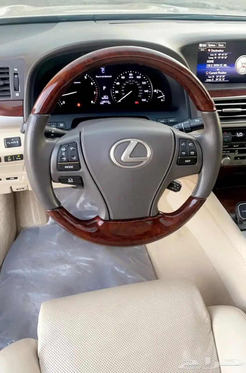 لكزس LS460 شورت 2015 32