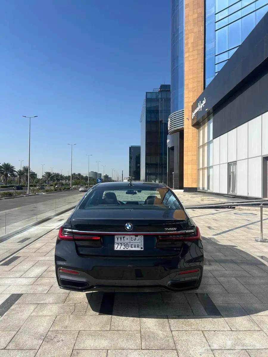 بي ام دبليو الفئة السابعه2021M 4