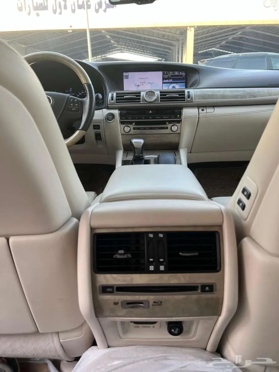 لكزس LS460 موديل 2014 - معرض خلف للسيارات 10