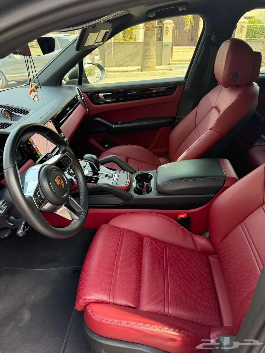 2023 Porsche Cayenne Platinum Edition 7