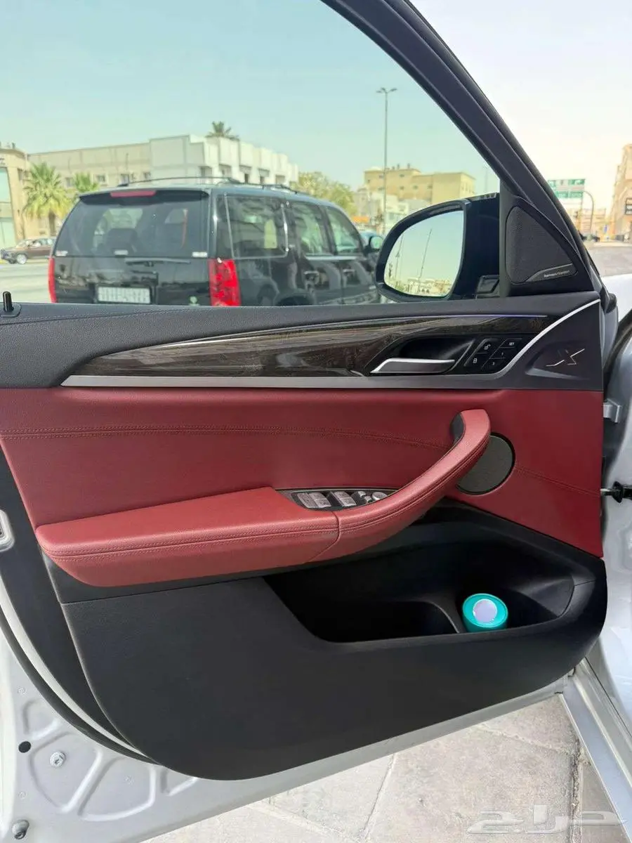 بي إم دبليو X4 M40i 7