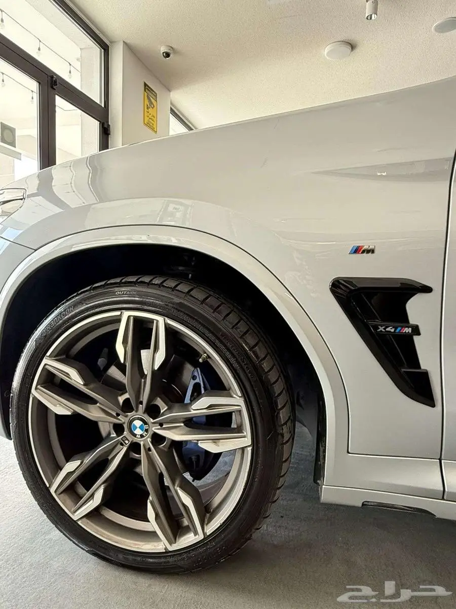 بي إم دبليو X4 M40i 2