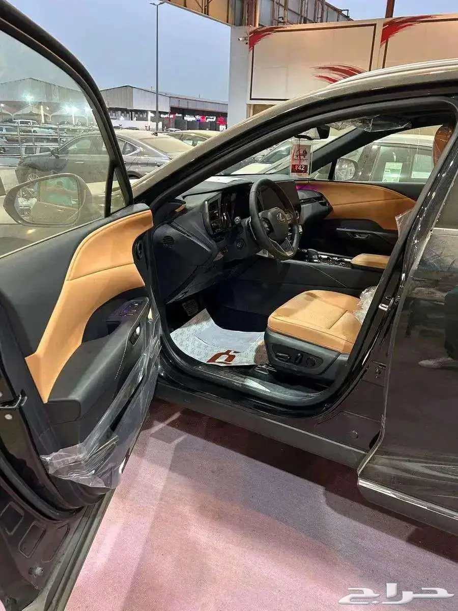 لكزس - RX 350 - BB - خليجي - 2025 4