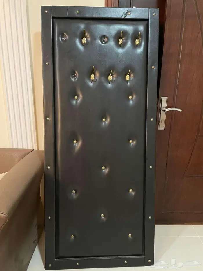 علاقة عبايات وثياب - معلاق - 0