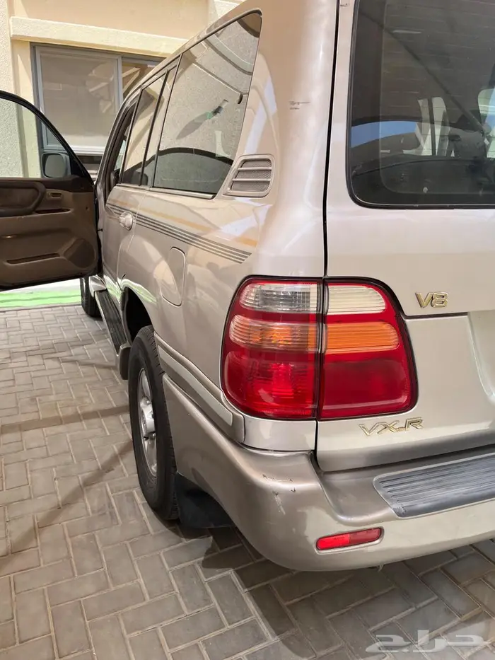 لاندكروزر فكسار 2001 فضي اتوماتيك لوحه مميزه 7