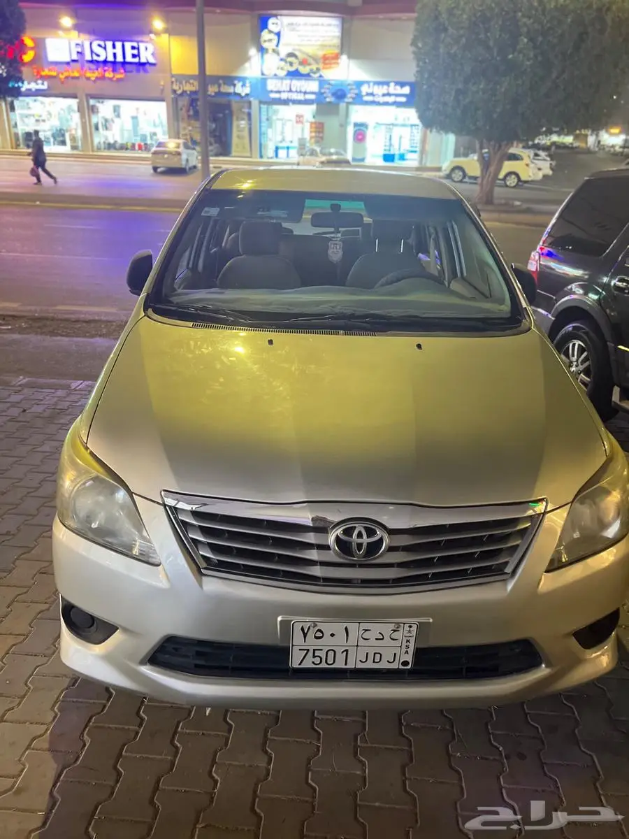تويوتا إنوفا 2014 0