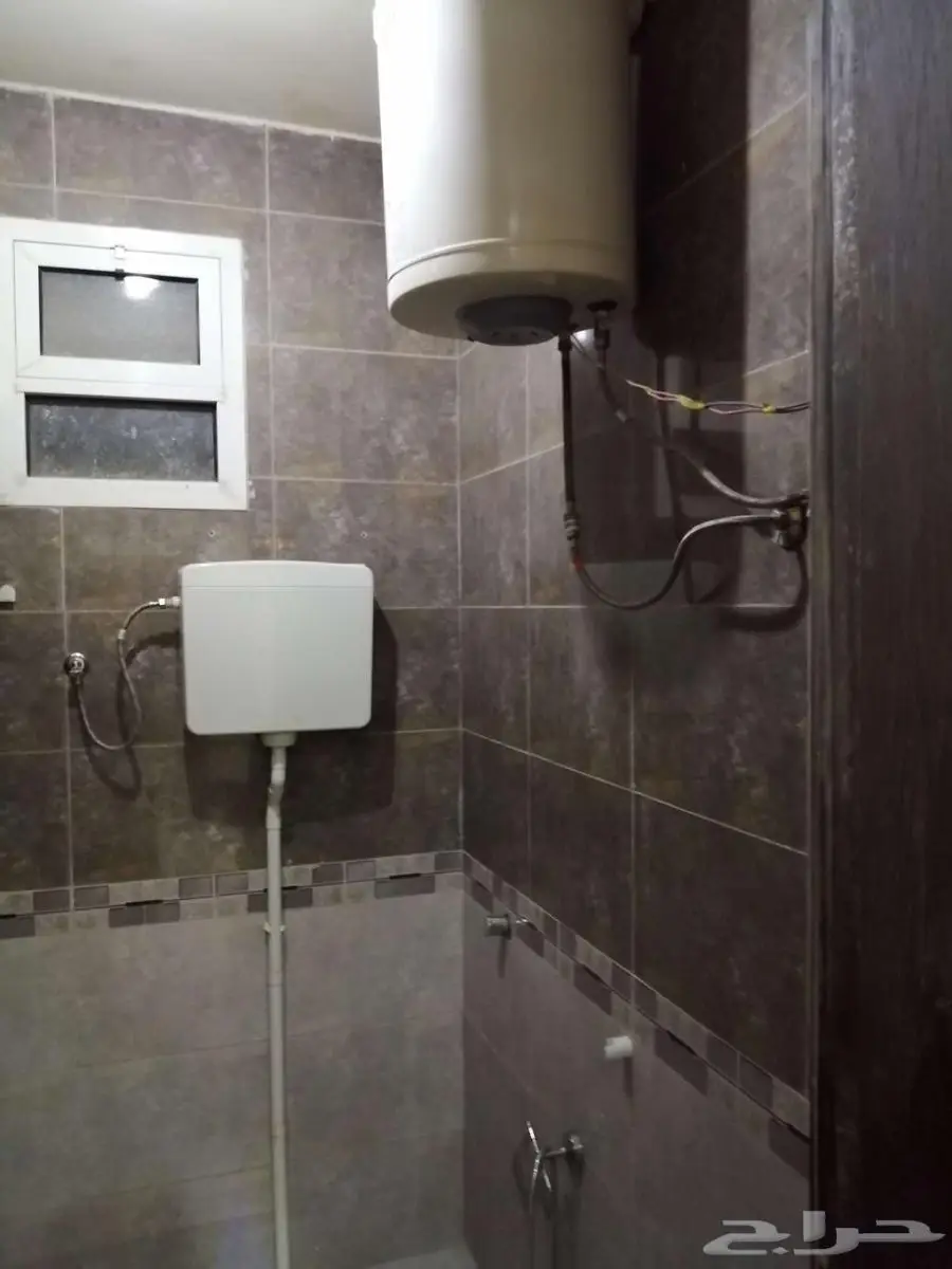 شقة عزاب للمهندسين4غرف حي الملز4500شهري شامل كهرب وتكييف 8