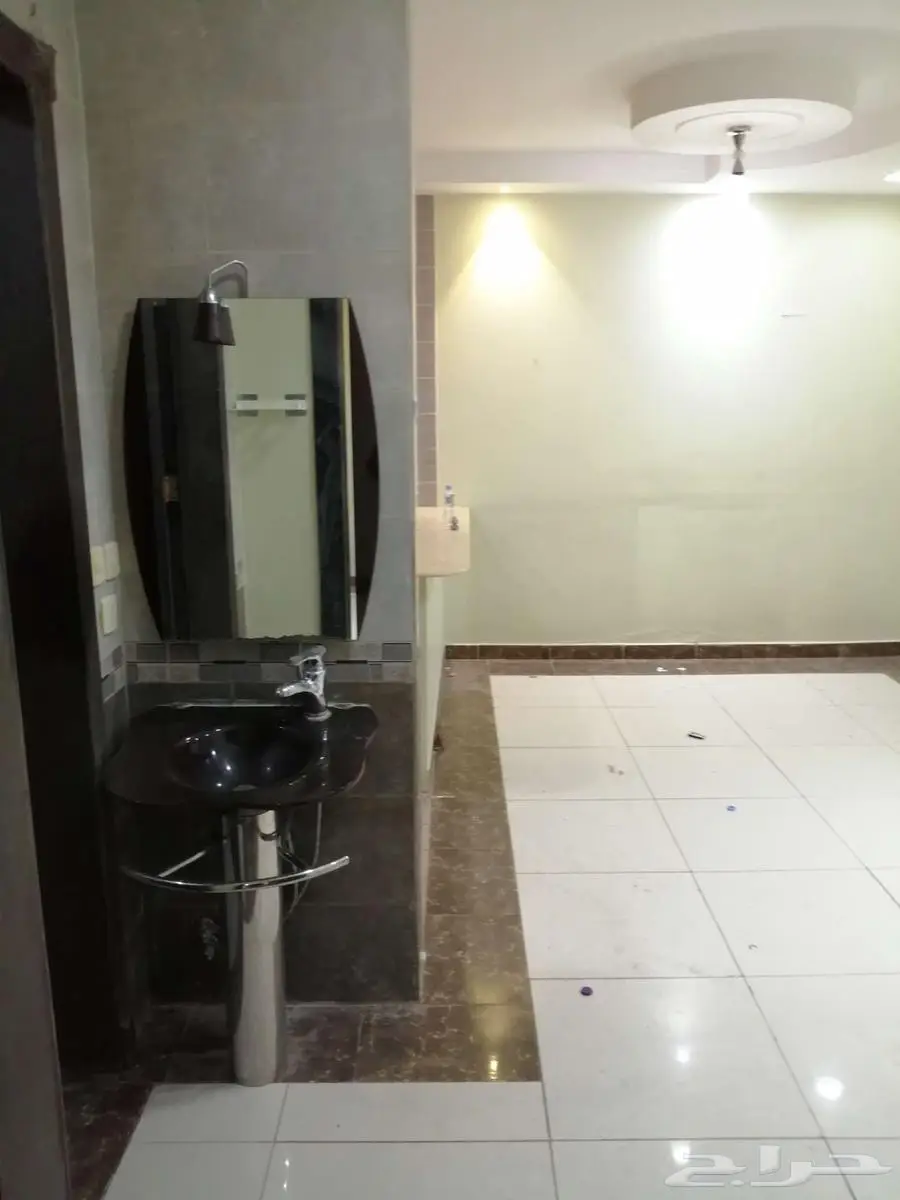 شقة عزاب للمهندسين4غرف حي الملز4500شهري شامل كهرب وتكييف 2