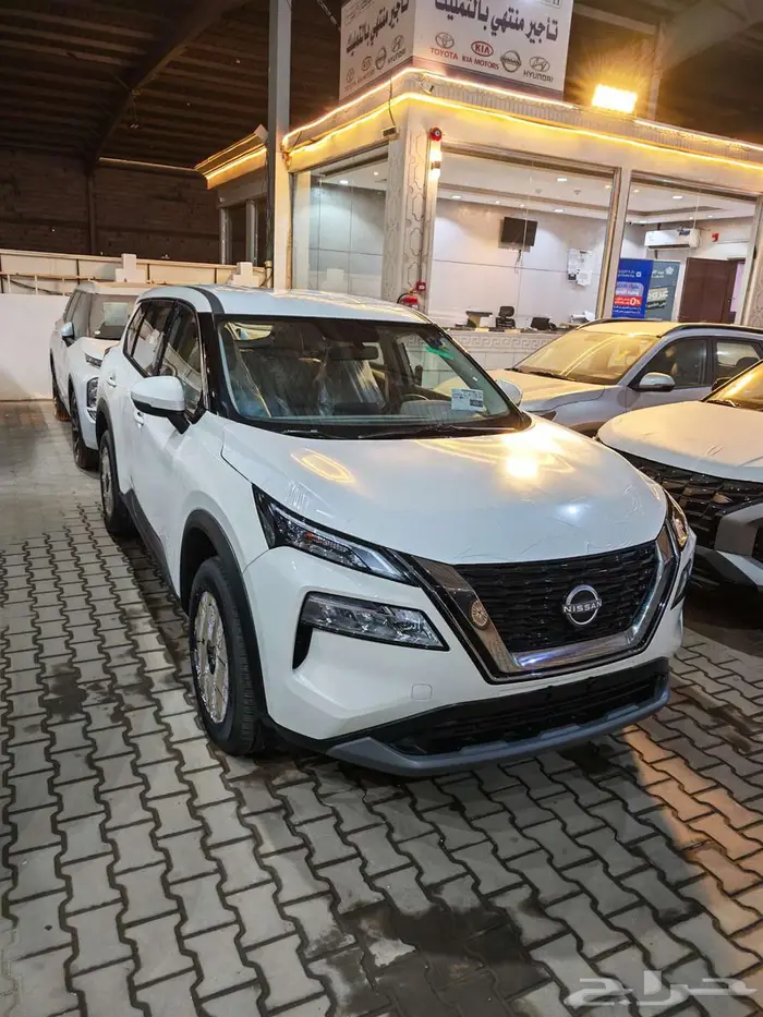 نيسان اكستريل 2025 5 مقاعد و 7 مقاعد للبيع كاش او تقسيط 2