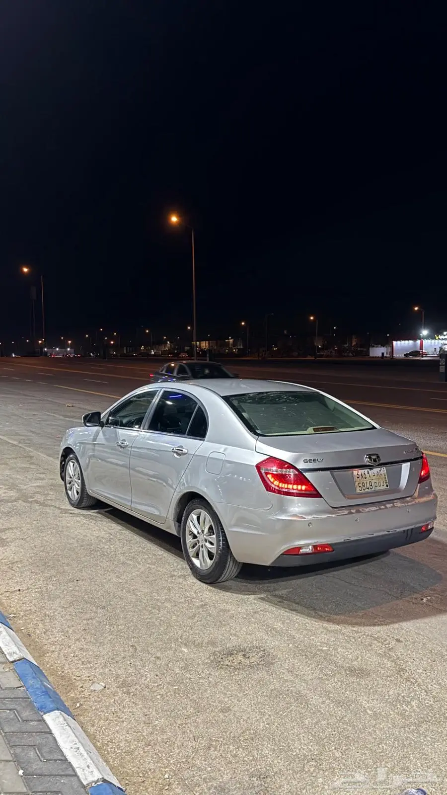 جيلي امجراند ec7 7