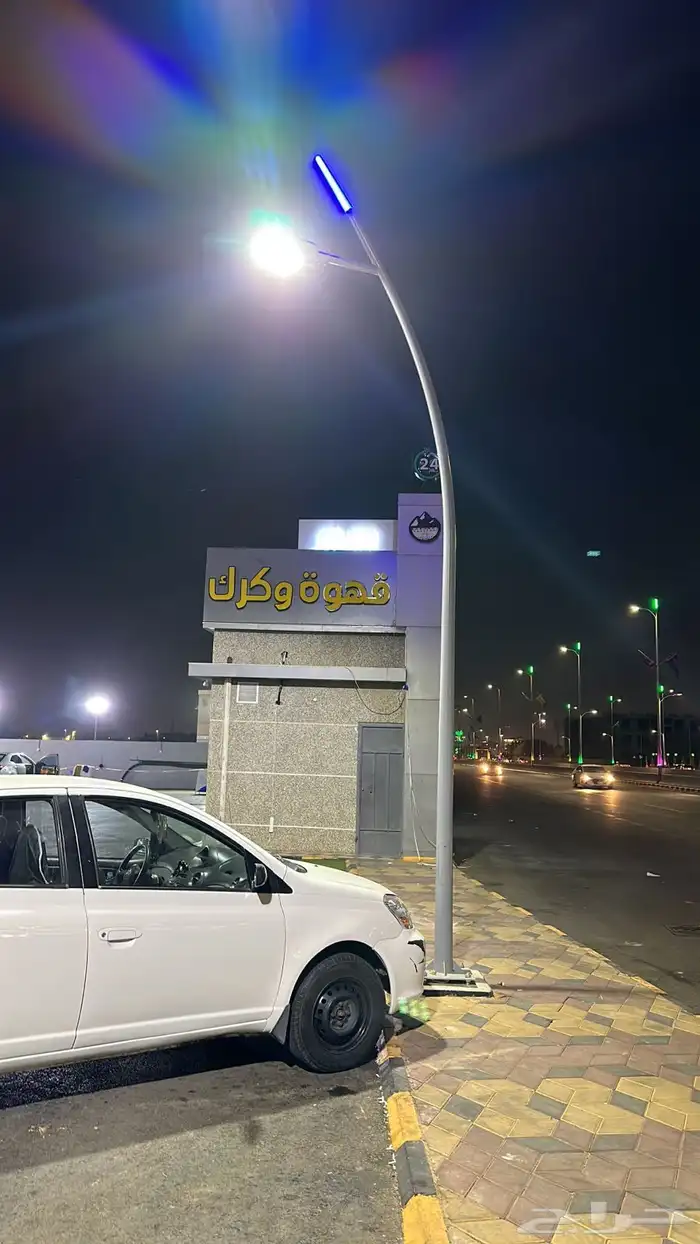 مختصون في الأعمدة والإنارة 15