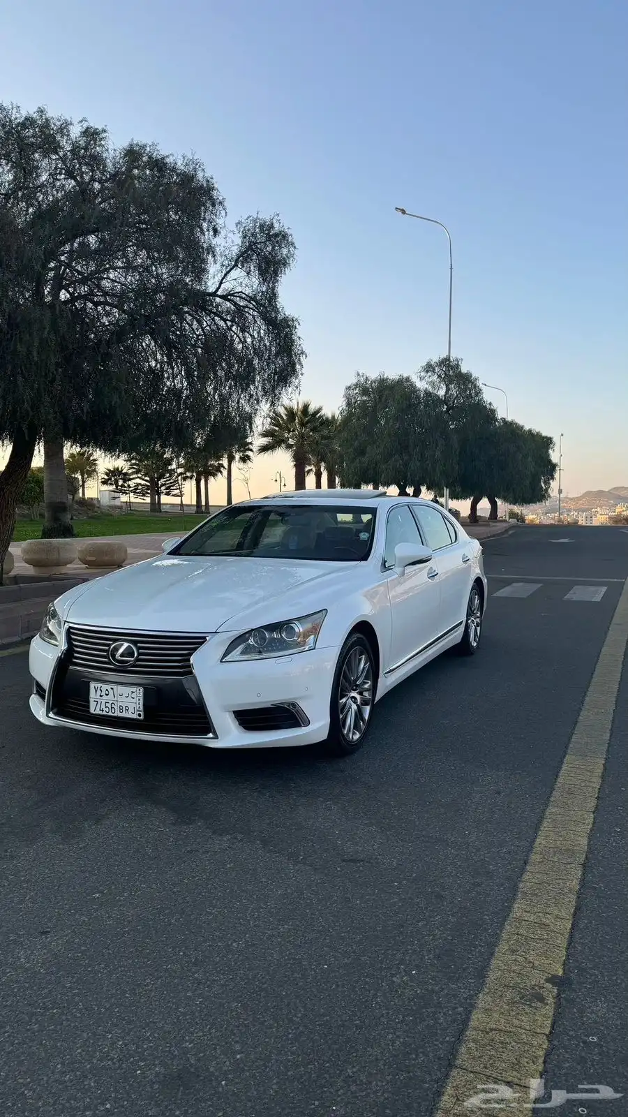 لكزس 2014 460L 8