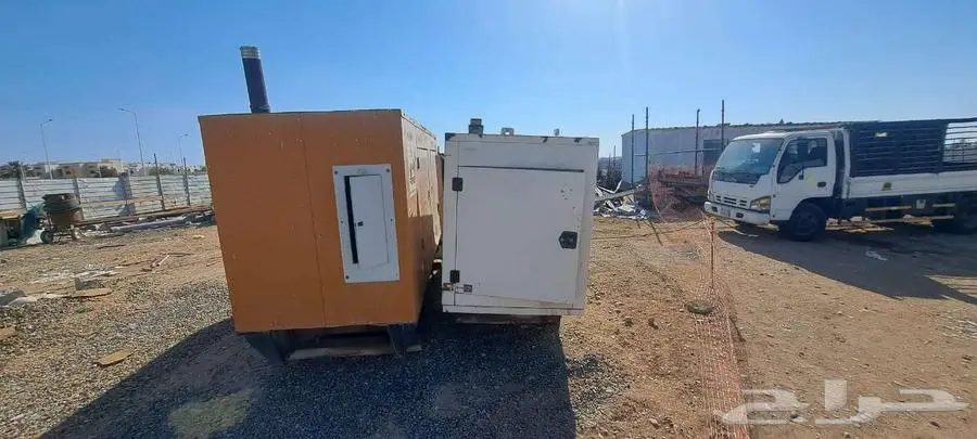 للبيع عدد 2 مولد كبير For sale  2 large generators. 7