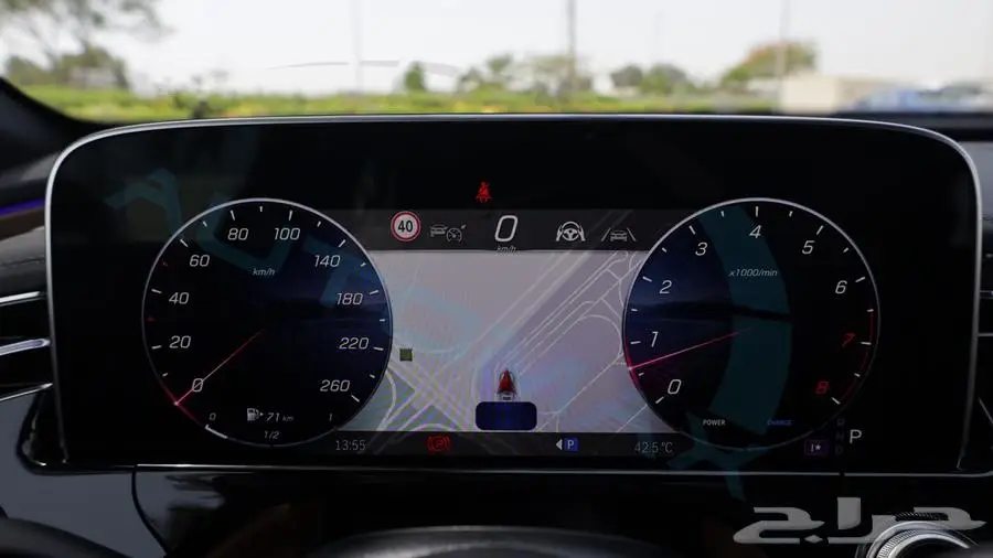 مرسيدس بنز E 300 2025 خليجي اصفار مع ضمان الوكيل 14
