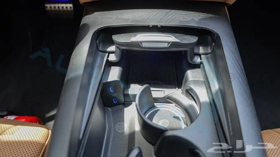 مرسيدس بنز E 300 2025 خليجي اصفار مع ضمان الوكيل 21