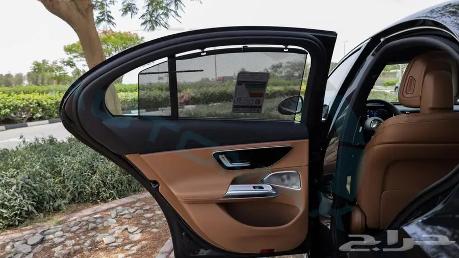 مرسيدس بنز E 300 2025 خليجي اصفار مع ضمان الوكيل 28