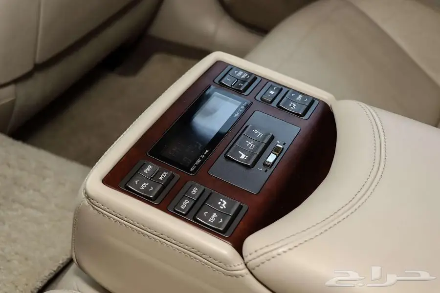 لكزس LS 460 موديل 2012 فل كامل 12