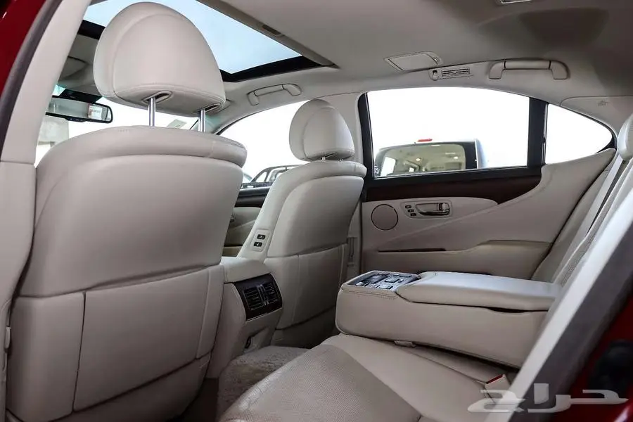 لكزس LS 460 موديل 2012 فل كامل 8
