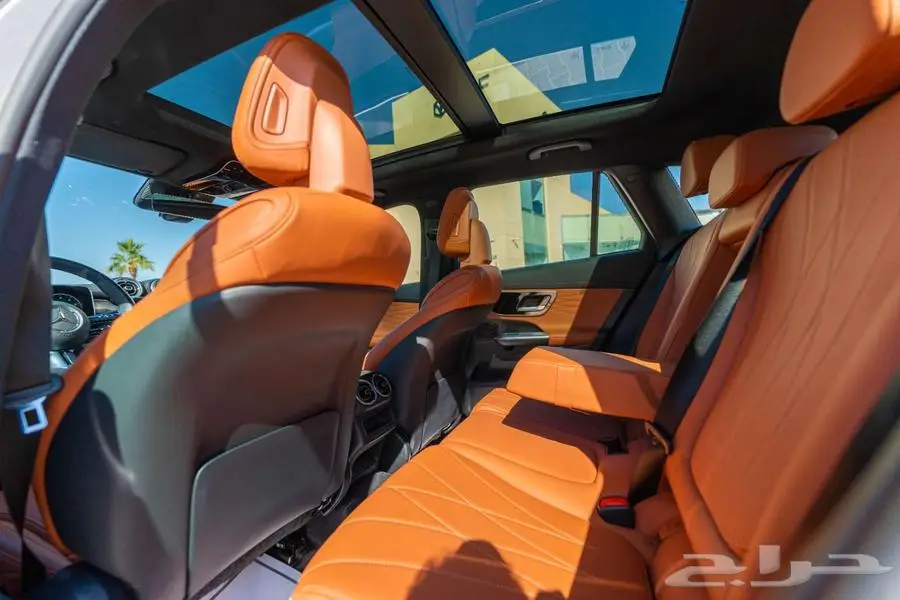 مرسيدس GLC 200 AMG KIT 2023 ذهبي خليجي 9