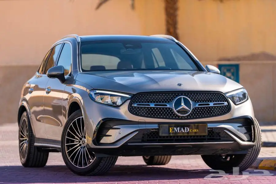 مرسيدس GLC 200 AMG KIT 2023 ذهبي خليجي 0