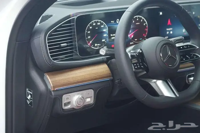 مرسيدس GLE 450 Coupe موديل 2025 أصفار خليجي أبيض أحمر 7