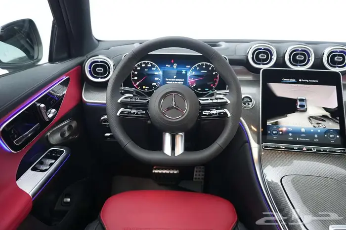 مرسيدس GLC 200 Coupe موديل 2025 أصفار خليجي رمادي غامق أحمر 10